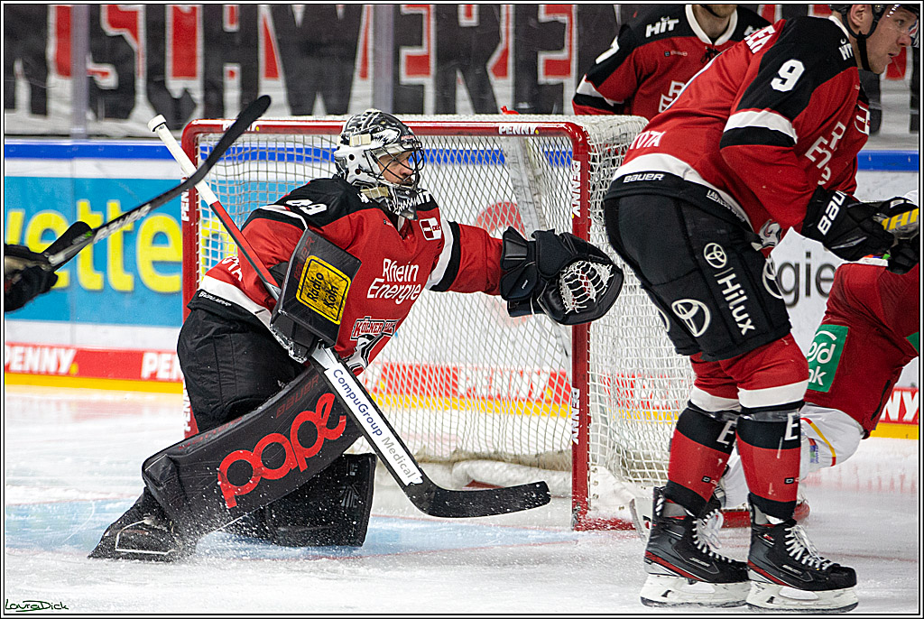 PENNY DEL; Koelner Haie- Duesseldorfer EG; Koeln, 16.01.2022